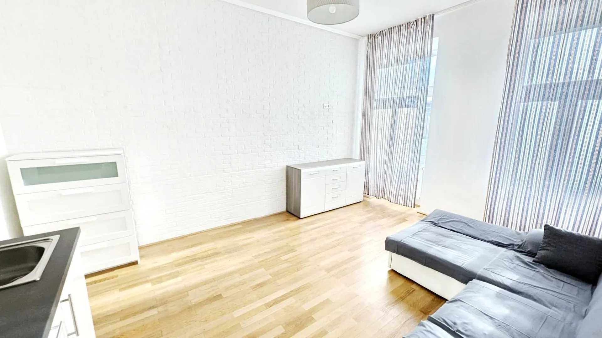 Cozy Apartment- 5 Minutes To Danube River Vienna Apartment